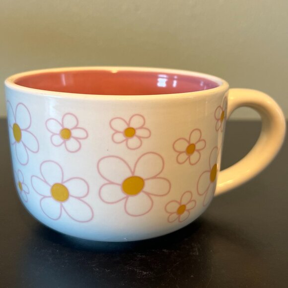 Pair of Surprise Wide-Mouth Ceramic Mugs w/ 3-D Peek-a-Boo Snail & Blue Whale - Picture 5 of 11